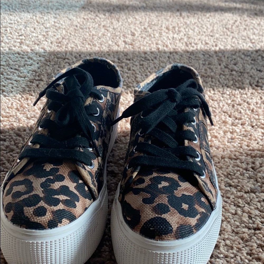 Leopard platform Steve Madden sneakers